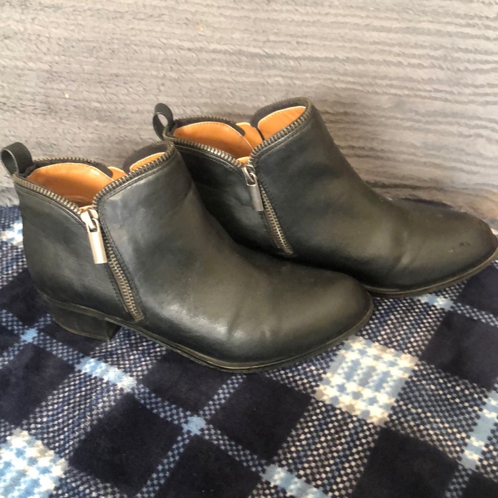 Size 6, Black Womens boots
